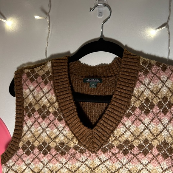 💗brown sweater vest - Picture 2 of 3